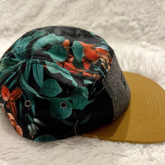 Rare find! By Department of Brewology, gorgeous and positive message. Large. - Picture 2 of 6